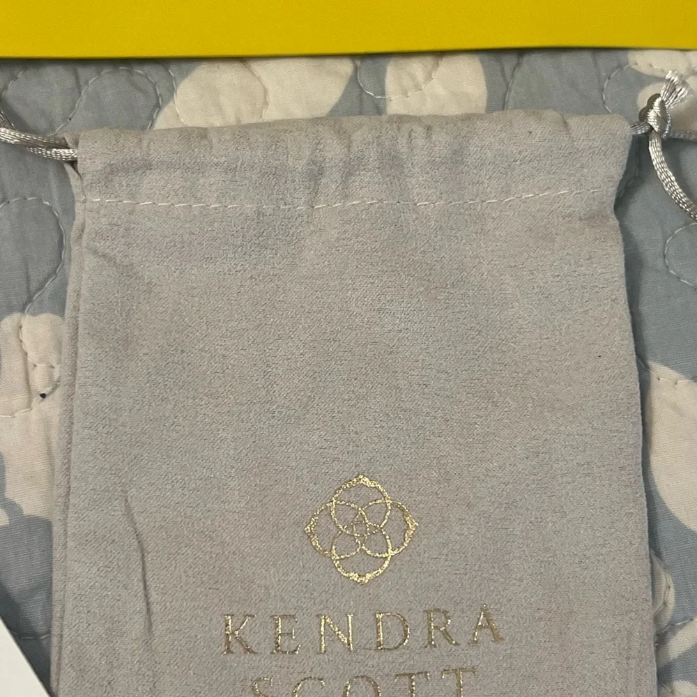 NWT Kendra Scott Gold Necklace with Blue Stone - Picture 6 of 6